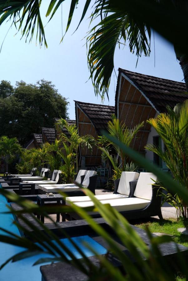 Copacabana Gili Air Mataram Exterior photo
